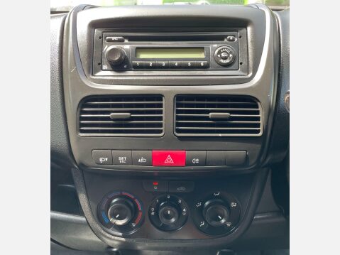 Vauxhall Combo 1.3 CDTi 2000 ecoFLEX 16v FWD L1 H1 (s/s) 3dr 35
