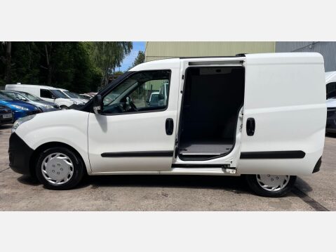 Vauxhall Combo 1.3 CDTi 2000 ecoFLEX 16v FWD L1 H1 (s/s) 3dr 18