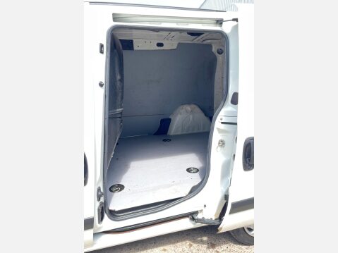 Vauxhall Combo 1.3 CDTi 2000 ecoFLEX 16v FWD L1 H1 (s/s) 3dr 19