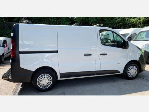 Vauxhall Vivaro 1.6 CDTi 2900 ecoFLEX L1 H1 Euro 5 (s/s) 5dr 9