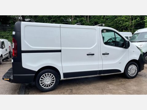 Vauxhall Vivaro 1.6 CDTi 2900 ecoFLEX L1 H1 Euro 5 (s/s) 5dr 9