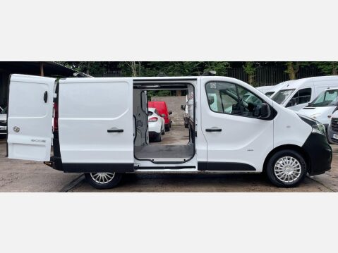 Vauxhall Vivaro 1.6 CDTi 2900 ecoFLEX L1 H1 Euro 5 (s/s) 5dr 8