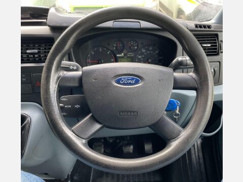 Ford Transit 2.2 TDCi 350 RWD L2 H3 3dr 26