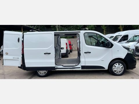 Vauxhall Vivaro 1.6 CDTi 2900 ecoFLEX L1 H1 Euro 5 (s/s) 5dr 8