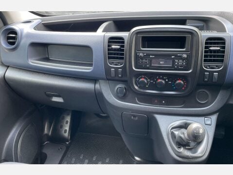 Vauxhall Vivaro 1.6 CDTi 2900 L2 H1 Euro 6 (s/s) 5dr 38
