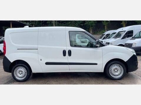 Vauxhall Combo L2H1 2300 S/S 5