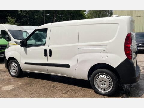 Vauxhall Combo L2H1 2300 S/S 10