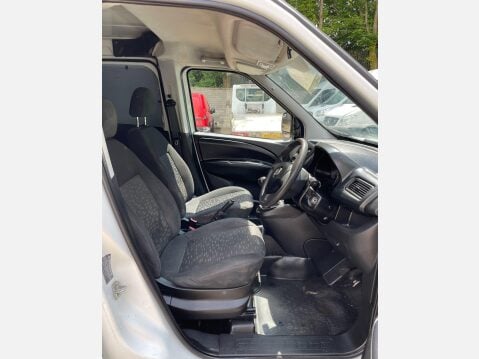 Vauxhall Combo L2H1 2300 S/S 21