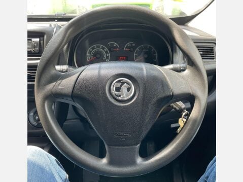 Vauxhall Combo L2H1 2300 S/S 25