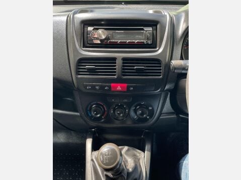 Vauxhall Combo L2H1 2300 S/S 26