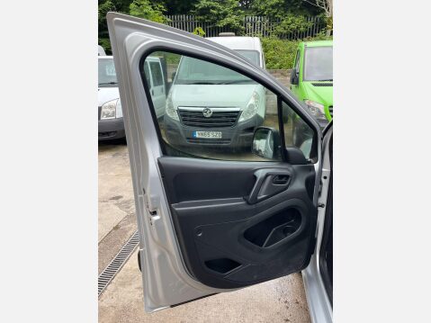 Citroen Berlingo 1.6 HDi 625 Enterprise L1 5dr (Euro 5) 32