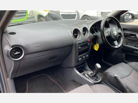 SEAT Ibiza 1.4 16v Sport 3dr 34