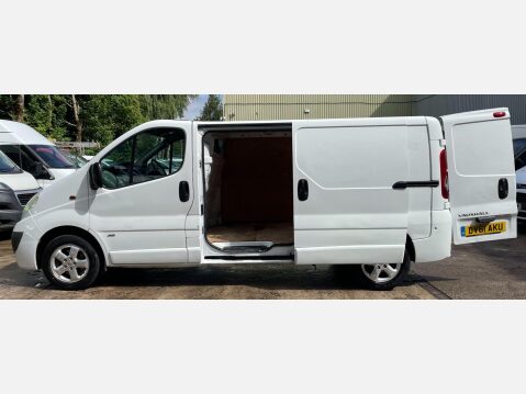 Vauxhall Vivaro 2.0 2900 CDTi Sportive FWD L3 4dr 15