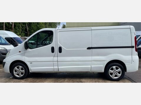 Vauxhall Vivaro 2.0 2900 CDTi Sportive FWD L3 4dr 14