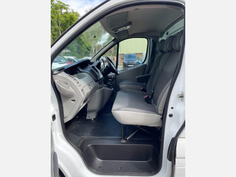 Vauxhall Vivaro 2.0 2900 CDTi Sportive FWD L3 4dr 30