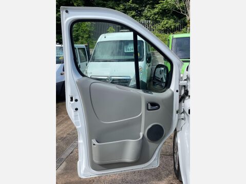 Vauxhall Vivaro 2.0 2900 CDTi Sportive FWD L3 4dr 29