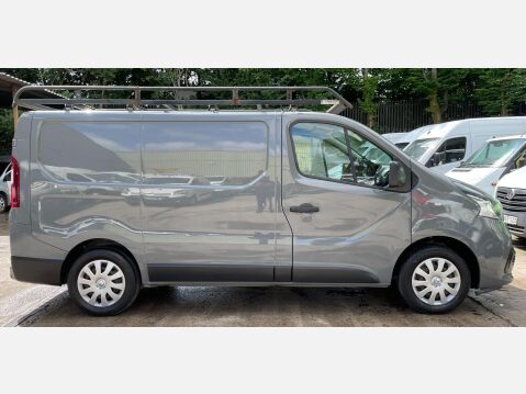 Renault Trafic 1.6 dCi ENERGY 27 Business+ SWB Standard Roof Euro 5 (s/s) 5dr 6