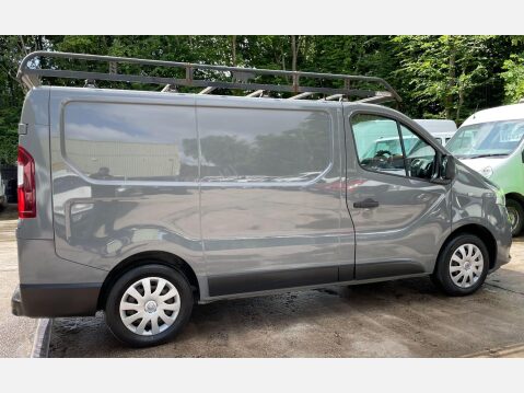 Renault Trafic 1.6 dCi ENERGY 27 Business+ SWB Standard Roof Euro 5 (s/s) 5dr 7
