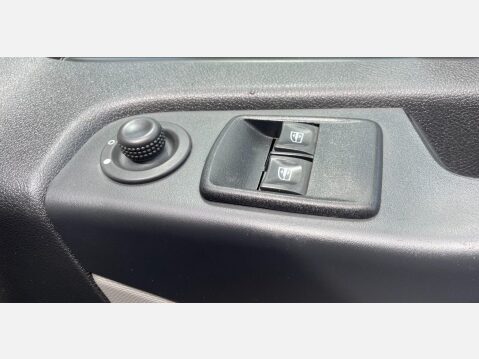 Renault Trafic 1.6 dCi ENERGY 27 Business+ SWB Standard Roof Euro 5 (s/s) 5dr 21