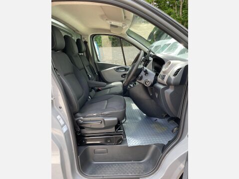Renault Trafic 1.6 dCi ENERGY 27 Business+ SWB Standard Roof Euro 5 (s/s) 5dr 22