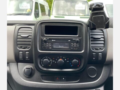 Renault Trafic 1.6 dCi ENERGY 27 Business+ SWB Standard Roof Euro 5 (s/s) 5dr 30