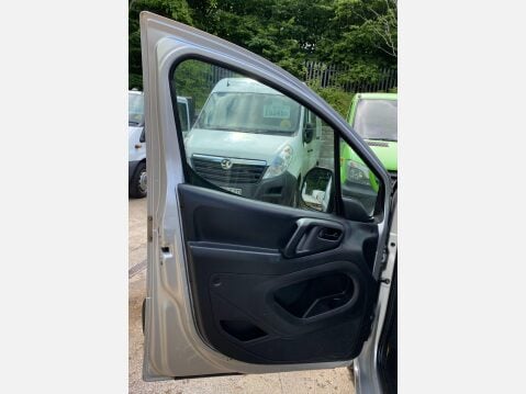 Citroen Berlingo 1.6 HDi 850 Enterprise L1 5dr 32