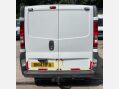 Renault Trafic 2.0 dCi LL29 L3 H1 4dr 10