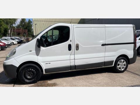 Renault Trafic 2.0 dCi LL29 L3 H1 4dr 17