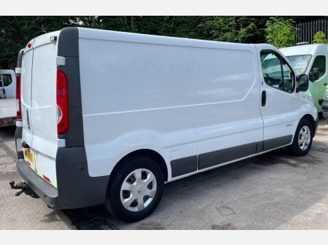 Renault Trafic 2.0 dCi LL29 L3 H1 4dr 8
