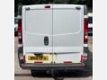 Renault Trafic 2.0 dCi LL29 L3 H1 4dr 9