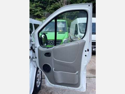 Renault Trafic 2.0 dCi LL29 L3 H1 4dr 20