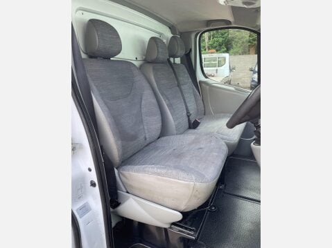Renault Trafic 2.0 dCi LL29 L3 H1 4dr 21