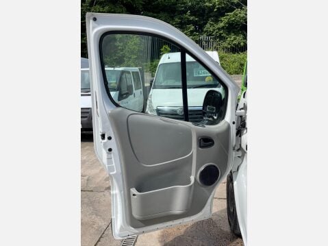 Renault Trafic 2.0 dCi LL29 L3 H1 4dr 30