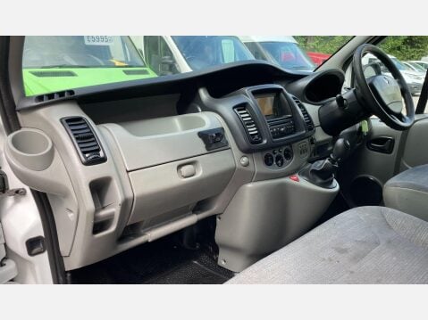 Renault Trafic 2.0 dCi LL29 L3 H1 4dr 32