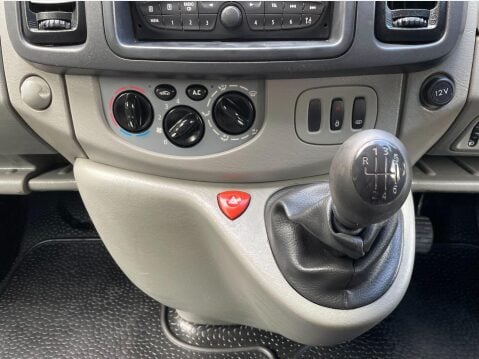 Renault Trafic 2.0 dCi LL29 L3 H1 4dr 33