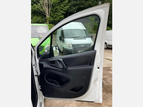 Citroen Berlingo 1.6 HDi 625 Enterprise L1 5dr (Euro 5) 27