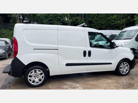 Fiat Doblo 1.6 JTD MultiJet 16v L1 H1 4dr 9