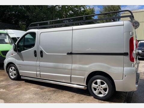 Vauxhall Vivaro 2.0 2900 CDTi Sportive FWD L3 4dr 11