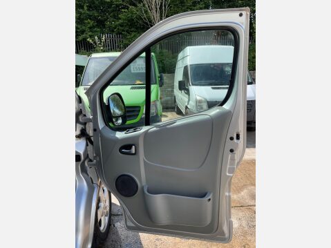 Vauxhall Vivaro 2.0 2900 CDTi Sportive FWD L3 4dr 17