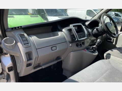 Vauxhall Vivaro 2.0 2900 CDTi Sportive FWD L3 4dr 29