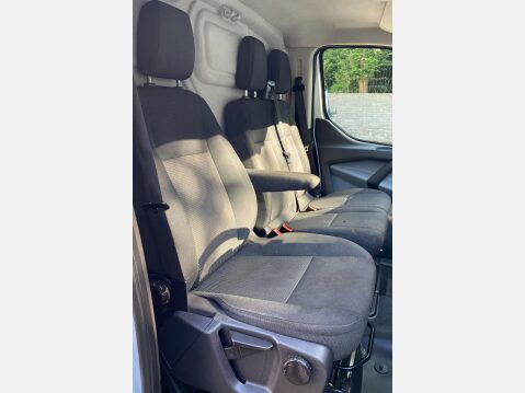 Ford Transit Custom 2.0 TDCi 290 L1 H1 5dr 27