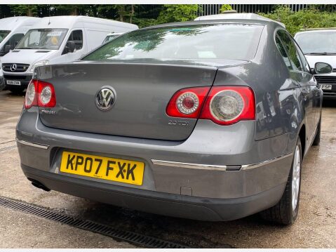 Volkswagen Passat 2.0 TDI SE DSG Euro 4 4dr 9