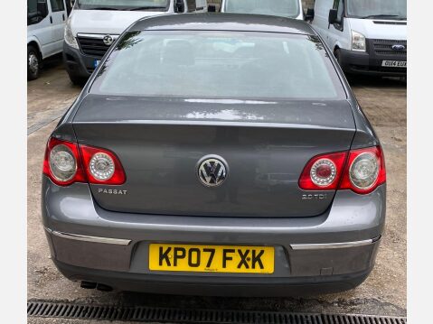 Volkswagen Passat 2.0 TDI SE DSG Euro 4 4dr 11