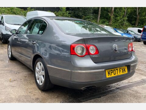 Volkswagen Passat 2.0 TDI SE DSG Euro 4 4dr 12