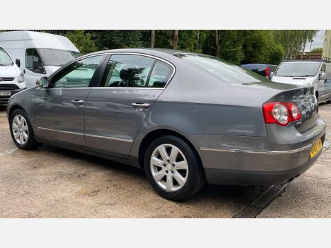 Volkswagen Passat 2.0 TDI SE DSG Euro 4 4dr 13