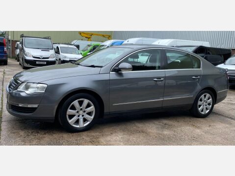 Volkswagen Passat 2.0 TDI SE DSG Euro 4 4dr 15