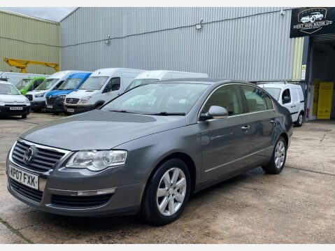 Volkswagen Passat 2.0 TDI SE DSG Euro 4 4dr 16