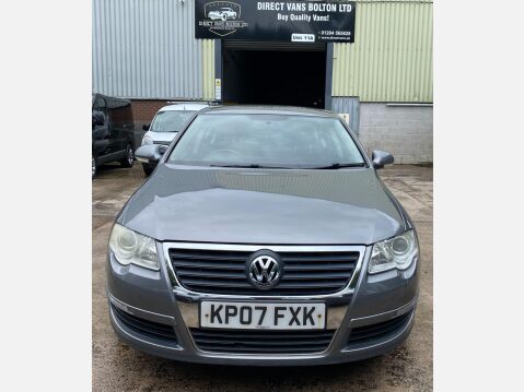 Volkswagen Passat 2.0 TDI SE DSG Euro 4 4dr 18