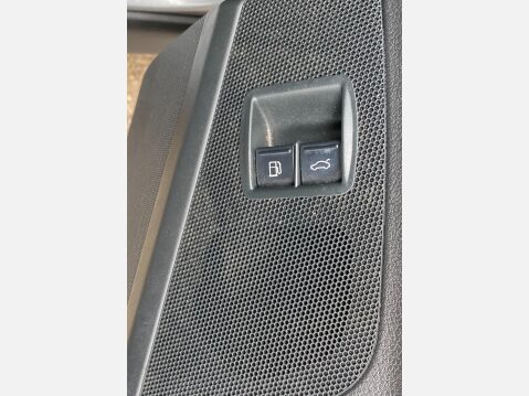 Volkswagen Passat 2.0 TDI SE DSG Euro 4 4dr 21