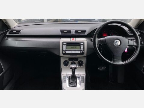 Volkswagen Passat 2.0 TDI SE DSG Euro 4 4dr 24